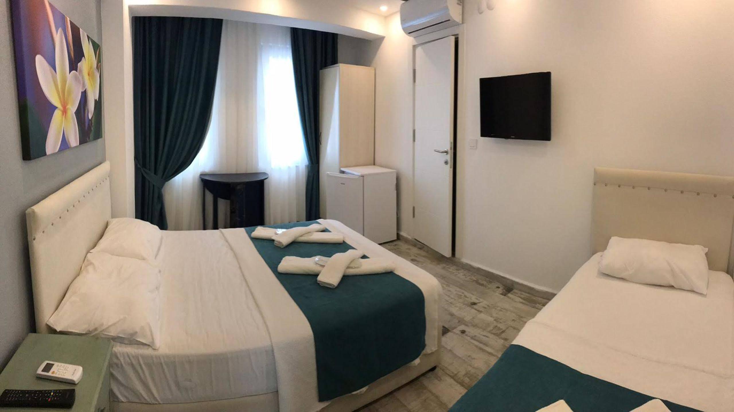Tenes Otel Бозджаада Екстериор снимка