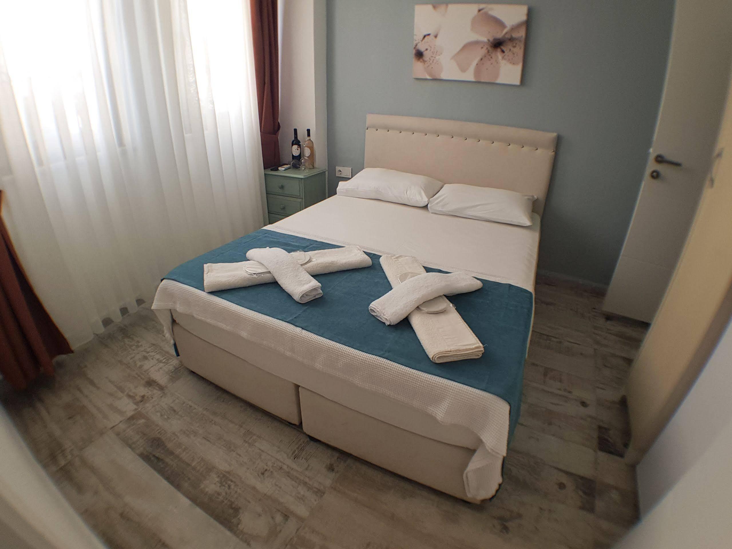 Tenes Otel Бозджаада Екстериор снимка