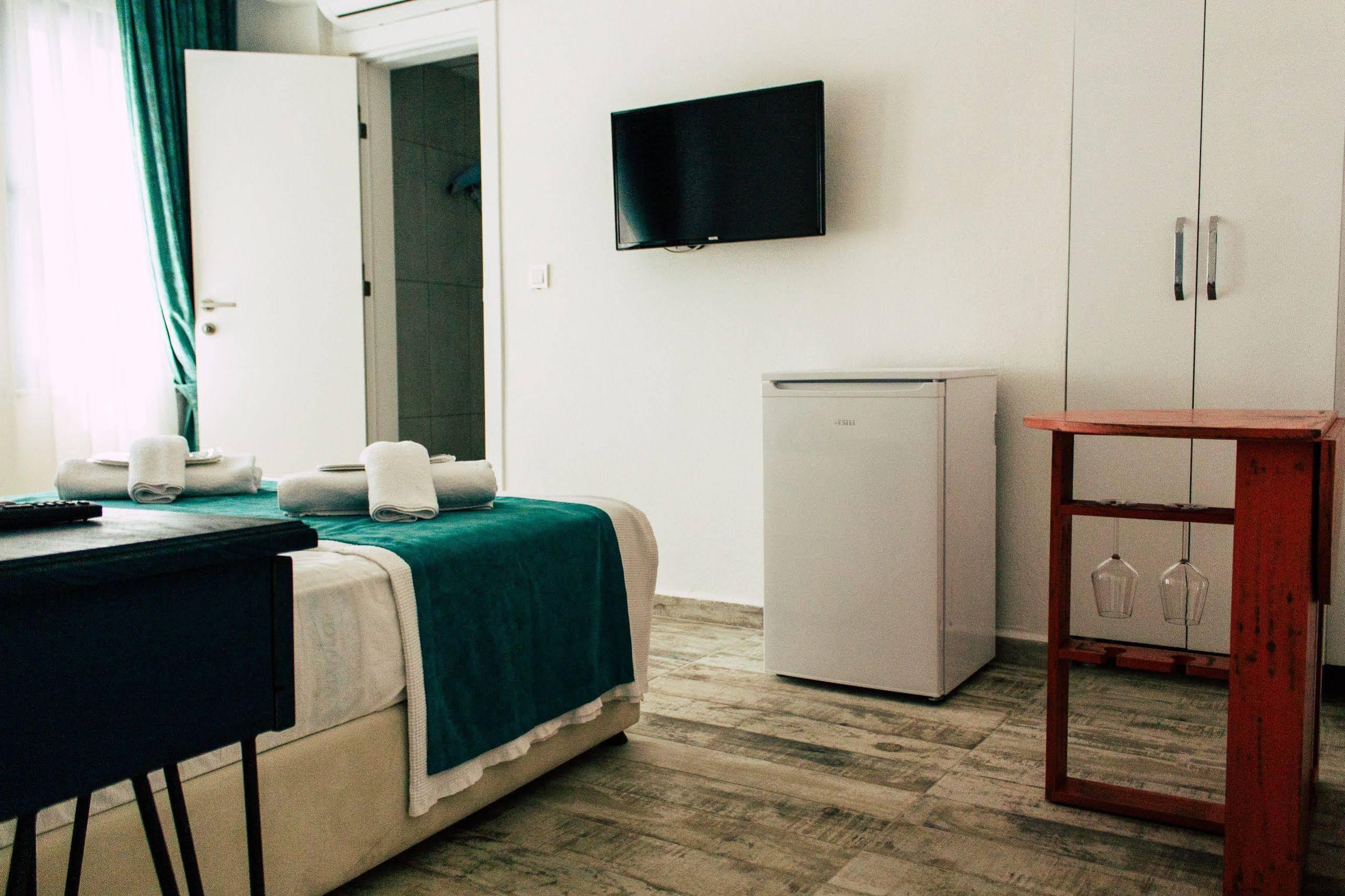 Tenes Otel Бозджаада Екстериор снимка